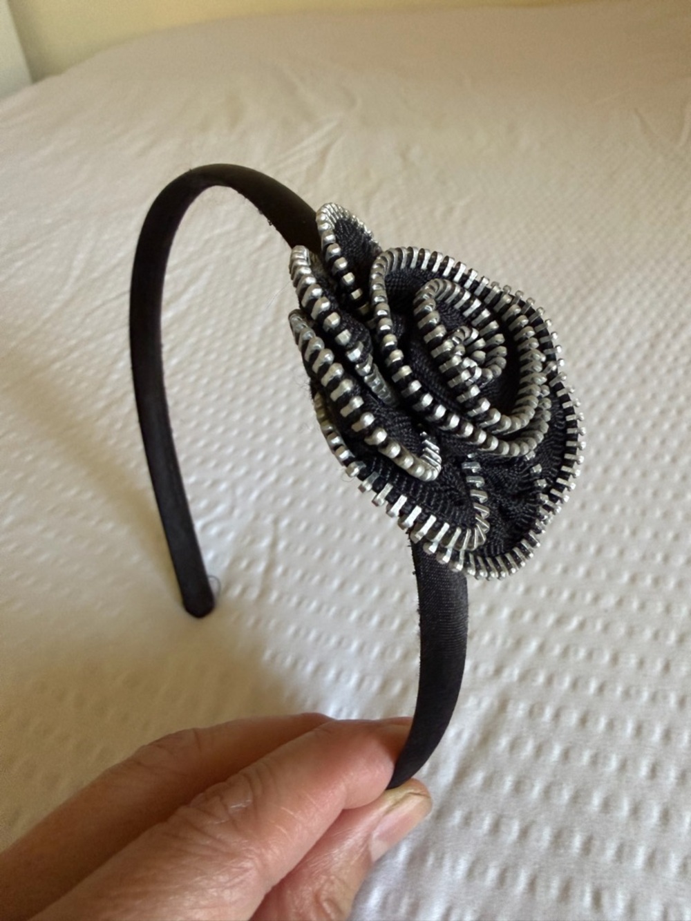 Women’s Black & Magenta Feather Headband with Zipper Rose Accent - Picture 8 of 8